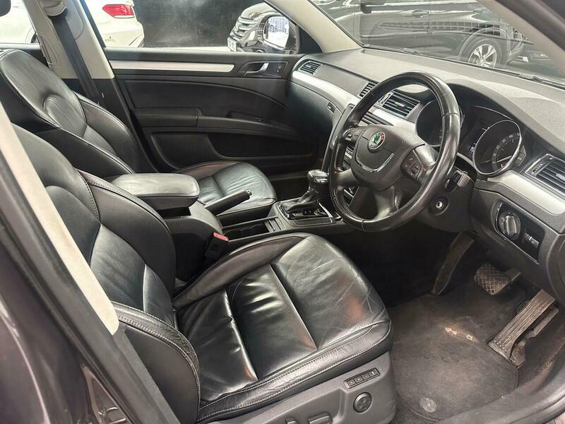 Used Skoda Superb 2011 for sale - 76197392: Photo 17