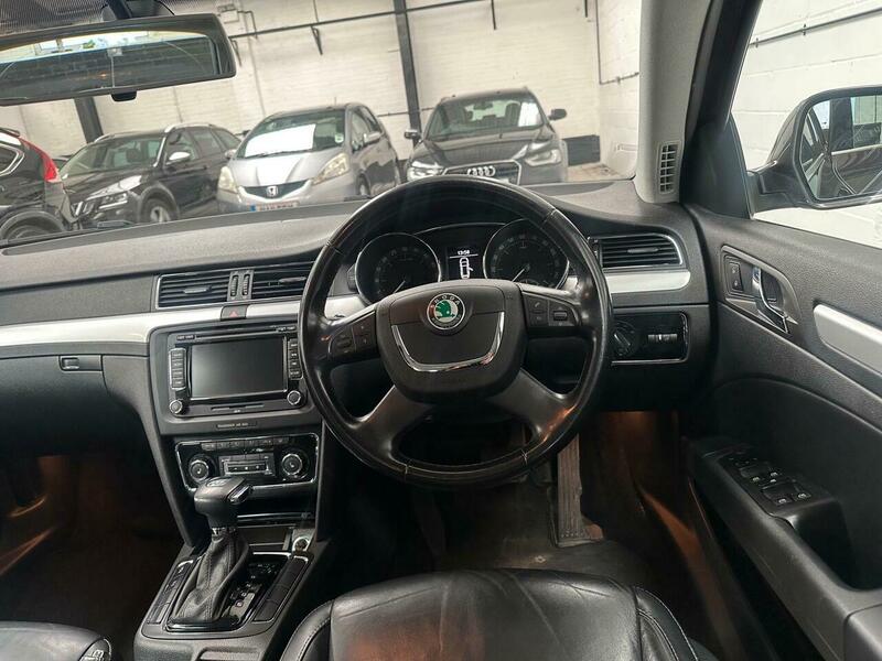 Used Skoda Superb 2011 for sale - 76197392: Photo 19