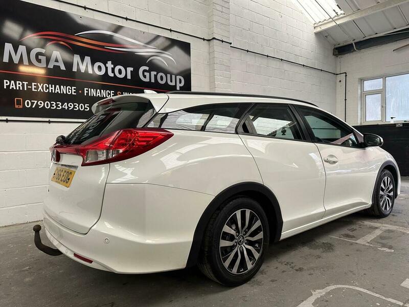 Used Honda Civic 2016 for sale - 76430610: Photo 5