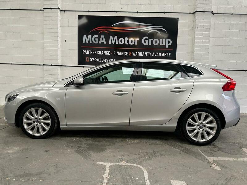 Used Volvo V40 2013 for sale - 77643409: Photo 10