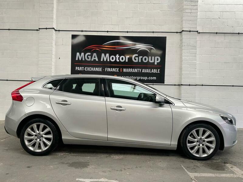 Used Volvo V40 2013 for sale - 77643409: Photo 4