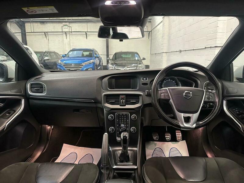 Used Volvo V40 2016 for sale - 76924083: Photo 17