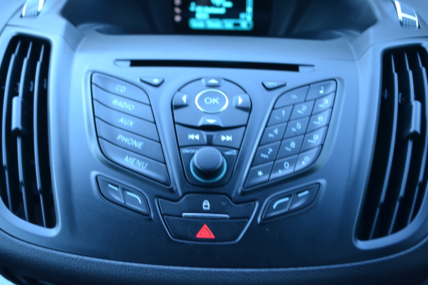 Used Ford Kuga 2015 for sale - 77223036: Photo 14