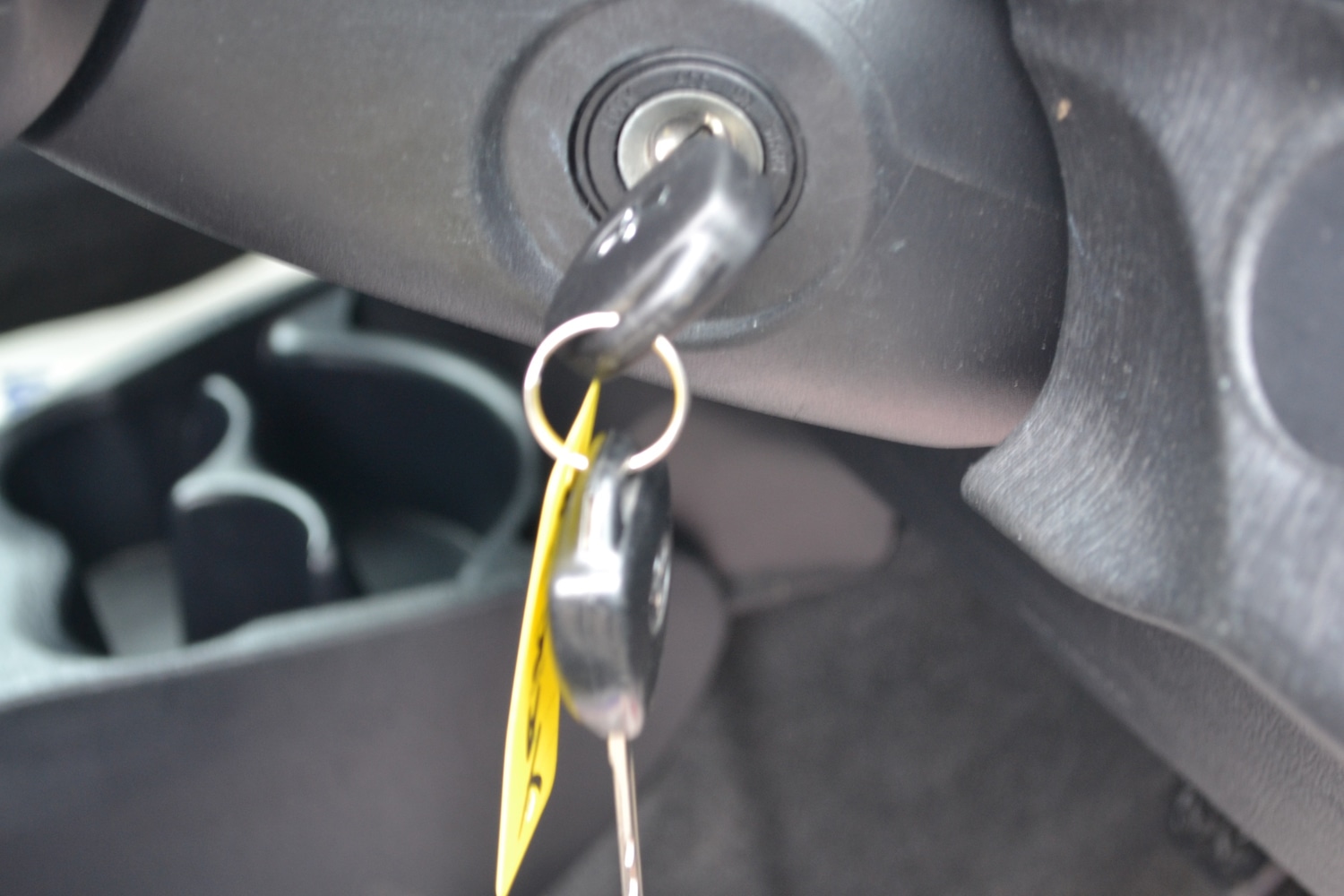 Used Toyota Yaris 2011 for sale - 77617357: Photo 16