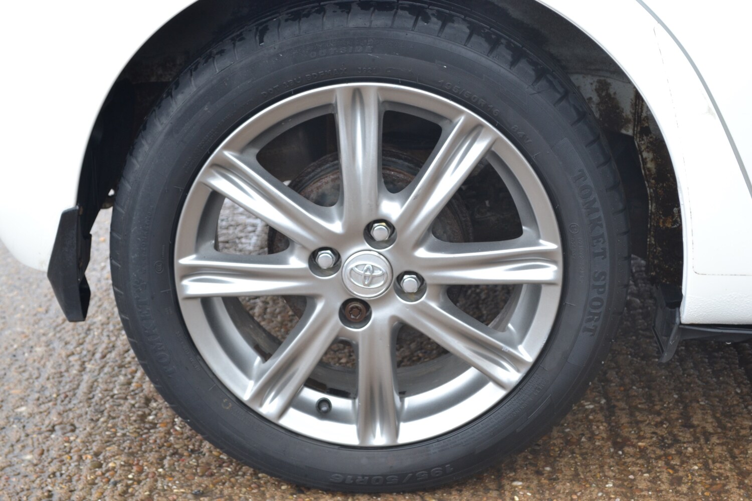 Used Toyota Yaris 2011 for sale - 77617357: Photo 18