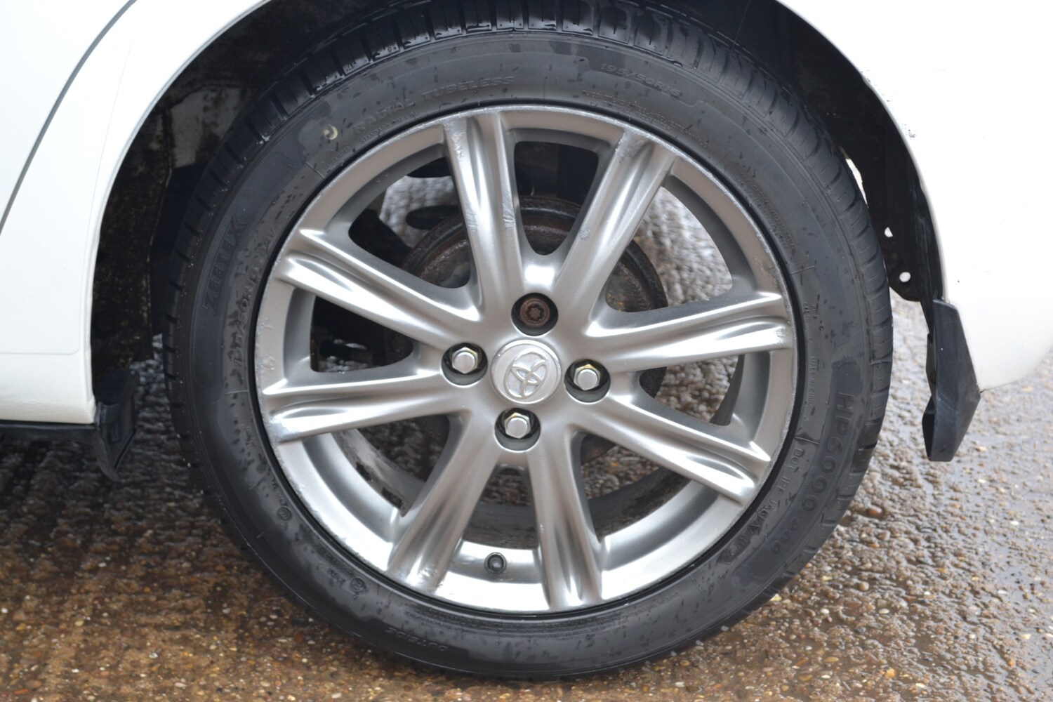 Used Toyota Yaris 2011 for sale - 77617357: Photo 19