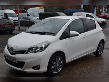 Used Toyota Yaris 2011 for sale - 77617357: Photo