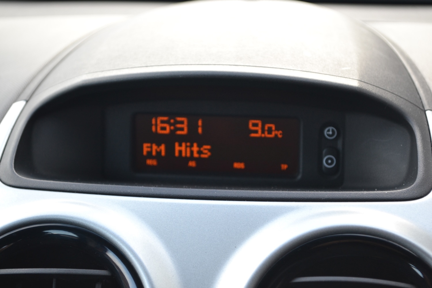 Used Vauxhall Corsa 2013 for sale - 77877774: Photo 16