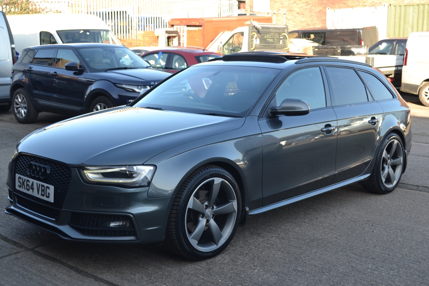 Used Audi A4 2014 for sale - 77744416: Photo 3