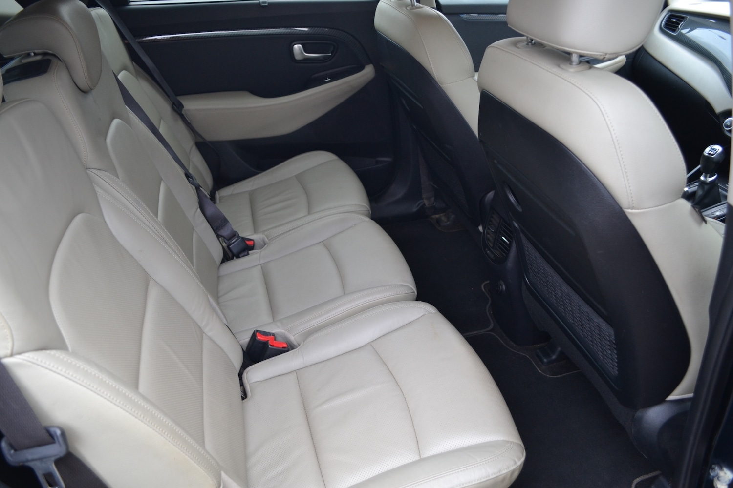 Used Kia Carens 2017 for sale - 76403521: Photo 10