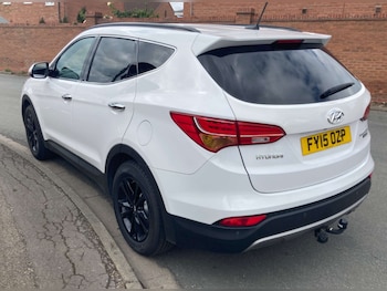 Used Hyundai Santa Fe 2015 for sale - 78952223: Photo