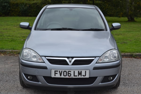 Used Vauxhall Corsa 2006 for sale - 76273253: Photo 2