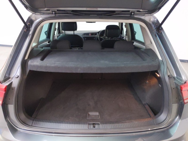 Used Volkswagen Tiguan 2018 for sale - 77645060: Photo 8