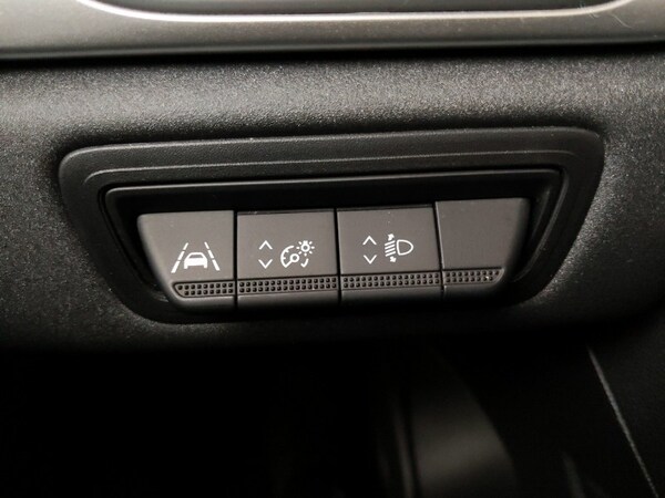 Used Renault Captur 2022 for sale - 76229968: Photo 18