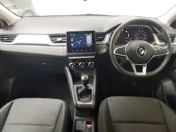 Used Renault Captur 2022 for sale - 76229968: Photo 2