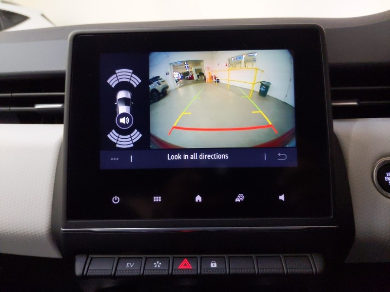 Used Renault Clio 2022 for sale - 77304272: Photo 11