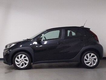 Used Toyota Aygo X 2024 for sale - 76932406: Photo