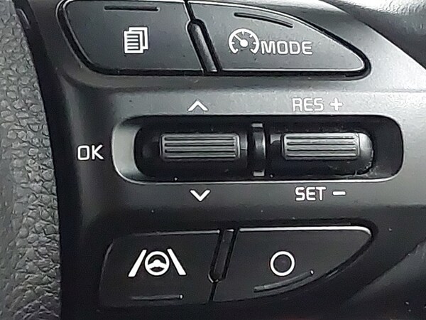 Used Kia Stonic 2023 for sale - 75326505: Photo 13