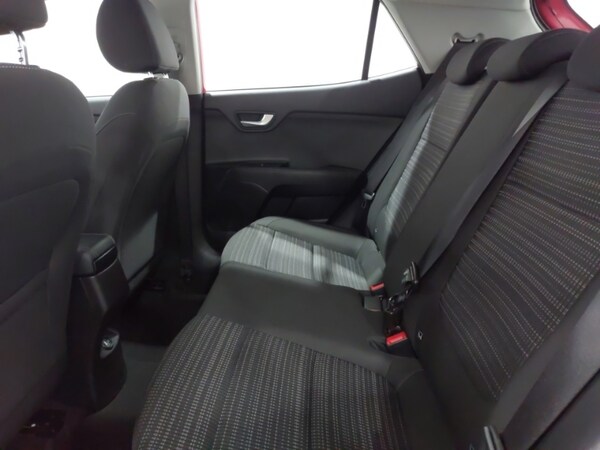 Used Kia Stonic 2023 for sale - 75326505: Photo 6