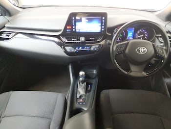 Used Toyota C-HR 2018 for sale - 75657034: Photo