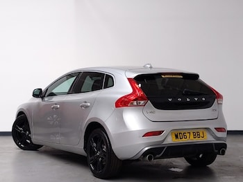 Used Volvo V40 2017 for sale - 78515646: Photo