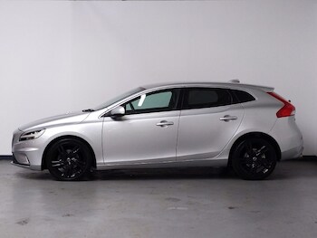 Used Volvo V40 2017 for sale - 78515646: Photo