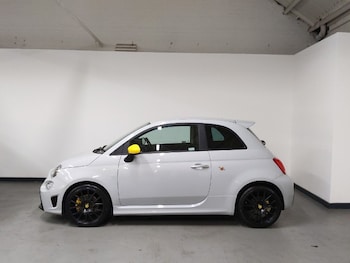 Used Abarth 595 2022 for sale - 76589229: Photo