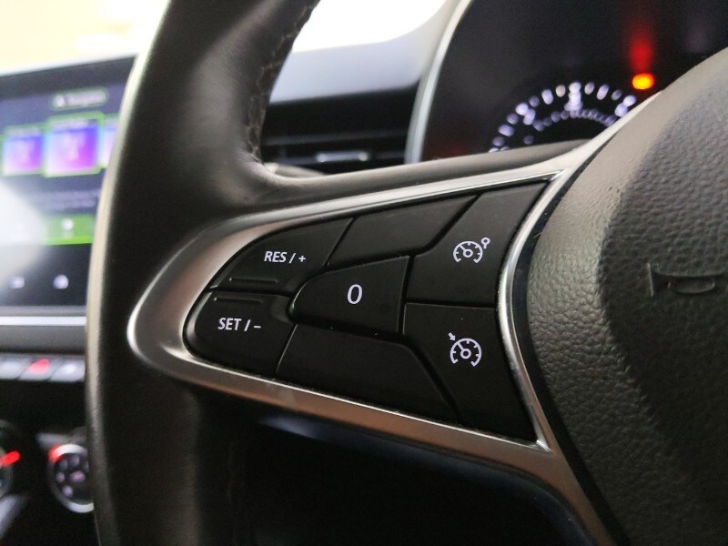 Used Renault Clio 2020 for sale - 76860292: Photo 16