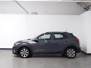 Used Kia Stonic 2023 for sale - 78924531: Photo