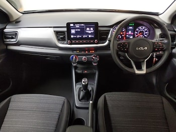 Used Kia Stonic 2022 for sale - 76560390: Photo