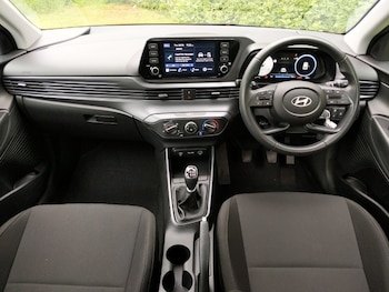 Used Hyundai i20 2024 for sale - 75513882: Photo