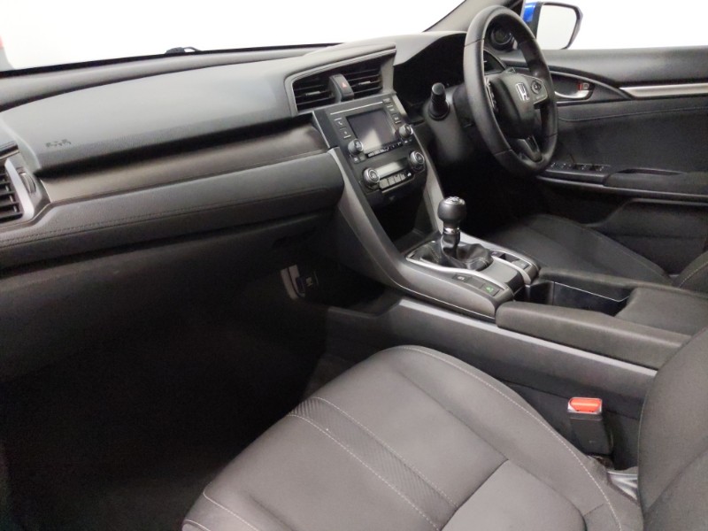 Used Honda Civic 2018 for sale - 77999349: Photo 5