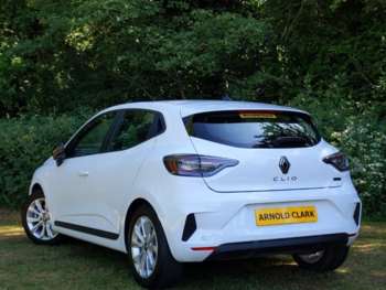 Used Renault Clio 2024 for sale - 74647105: Photo