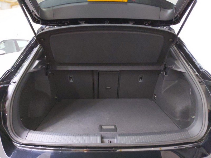 Used Volkswagen T-Roc 2025 for sale - 77141558: Photo 8