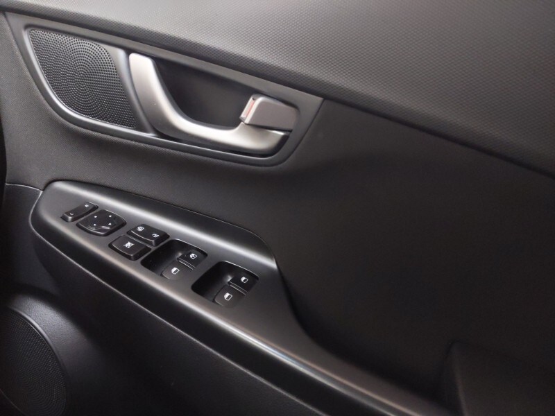 Used Hyundai KONA 2018 for sale - 78164052: Photo 17