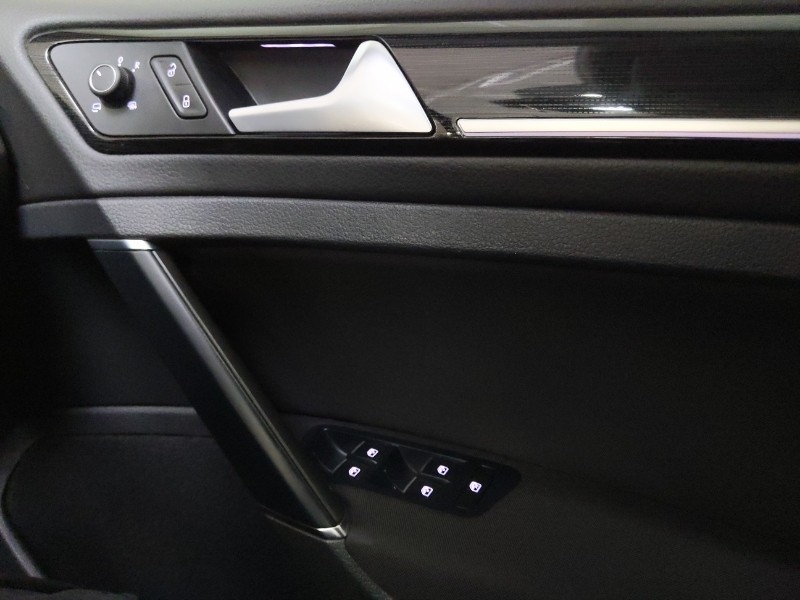 Used Volkswagen Golf 2018 for sale - 76556442: Photo 18