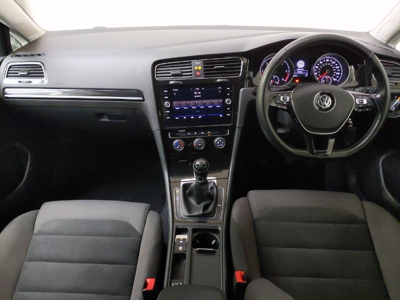 Used Volkswagen Golf 2018 for sale - 76556442: Photo 2