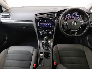 Used Volkswagen Golf 2018 for sale - 76556442: Photo