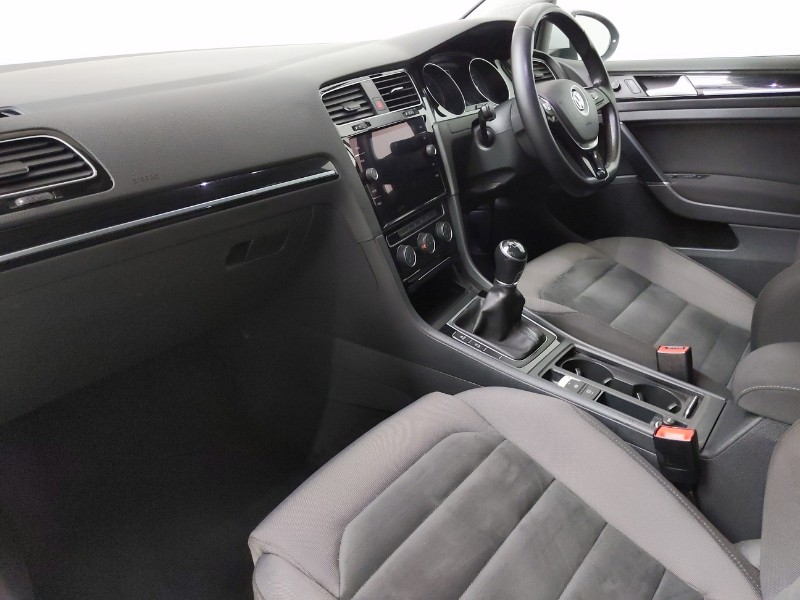 Used Volkswagen Golf 2018 for sale - 76556442: Photo 5