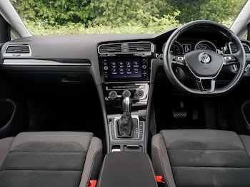 Used Volkswagen Golf 2018 for sale - 75645404: Photo