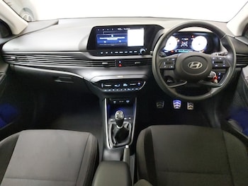 Used Hyundai BAYON 2024 for sale - 76160651: Photo 2
