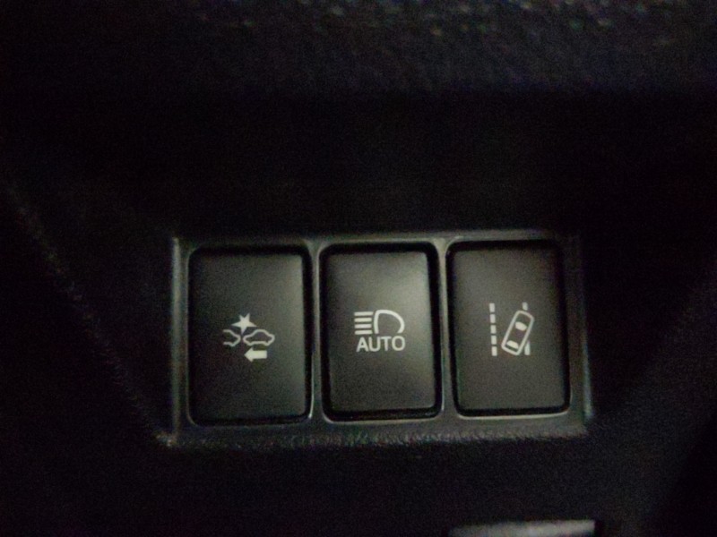 Used Toyota Yaris 2018 for sale - 77987605: Photo 18