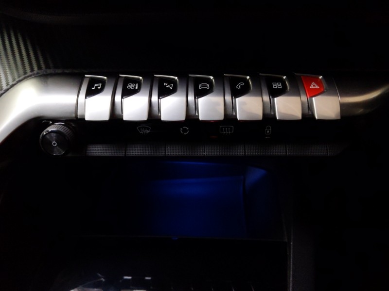 Used Peugeot 3008 2018 for sale - 77682494: Photo 13