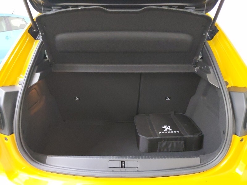 Used Peugeot 208 2021 for sale - 76464870: Photo 8