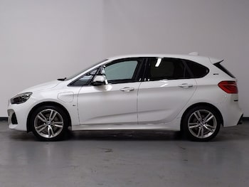 Used BMW 2 Series 2018 for sale - 77108116: Photo