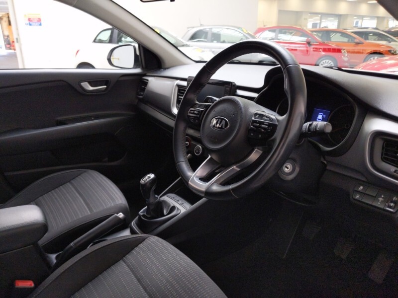 Used Kia Stonic 2018 for sale - 77947525: Photo 11