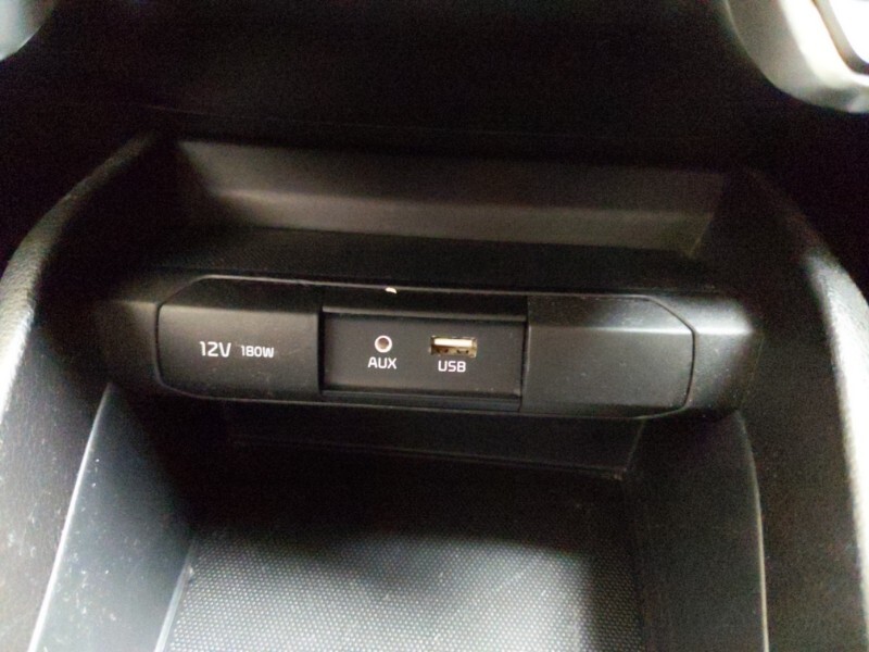 Used Kia Stonic 2018 for sale - 77947525: Photo 19