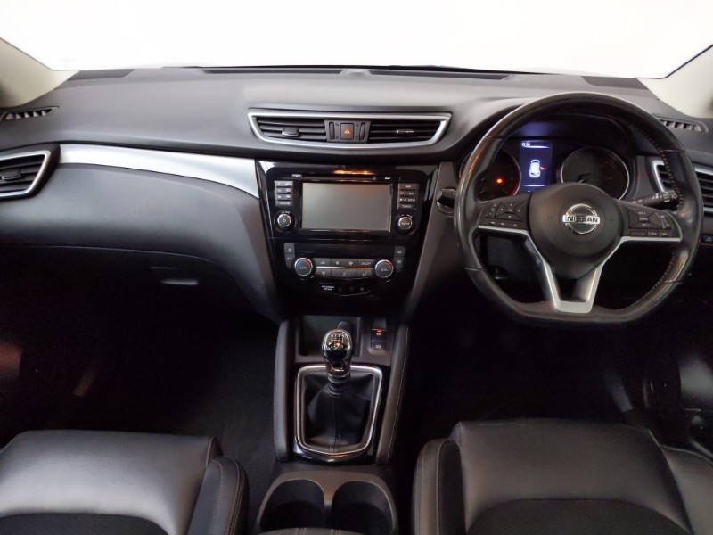 Used Nissan Qashqai 2018 for sale - 77637175: Photo 2