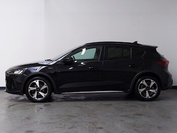 Used Ford Focus 2022 for sale - 77433310: Photo