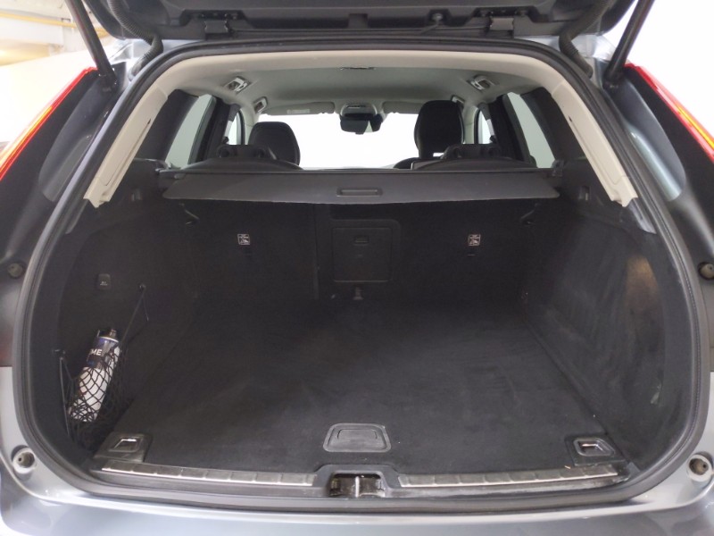 Used Volvo XC60 2019 for sale - 78126175: Photo 8
